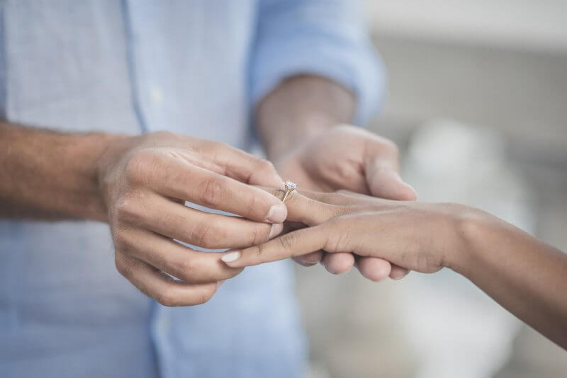 Engagement on Como Lake