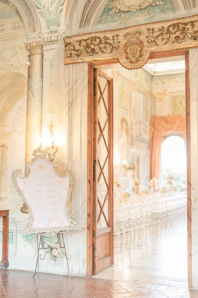 Ingresso salone per la cena Villa Rossi